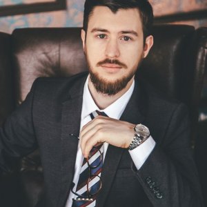 Бизнес-юрист Лобанов Максим Александрович